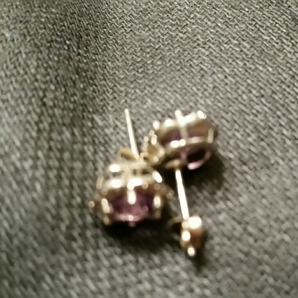 WGP .925 Silver Amethyst Flower Post Earrings - Picture 7 of 7